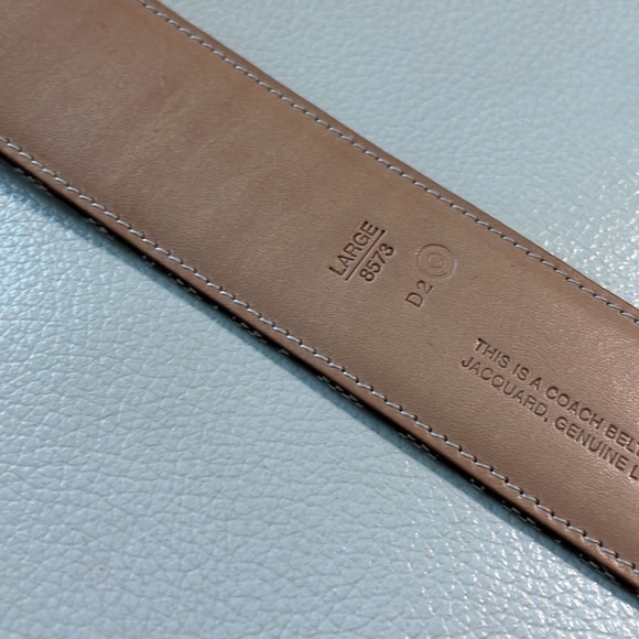 Beige Coach Belt Size Large Like New - Picture 2 of 6
